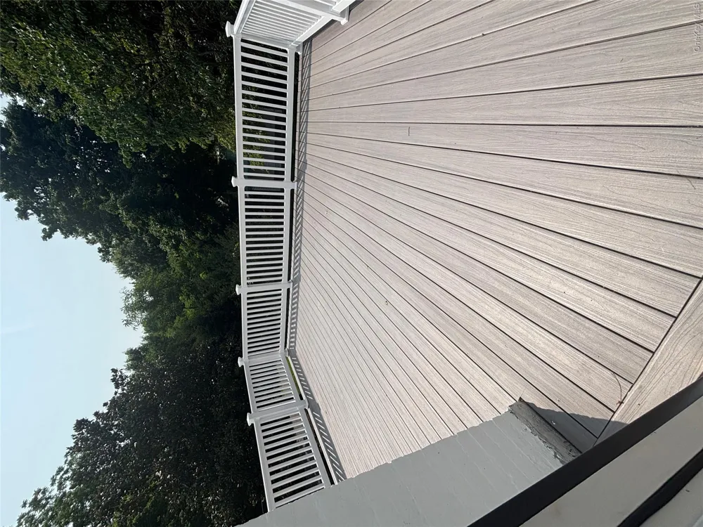 28 Wayaawi Avenue Bayville, NY 11709