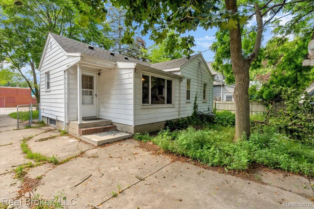 624 Prospect Road Ypsilanti City, MI 48198