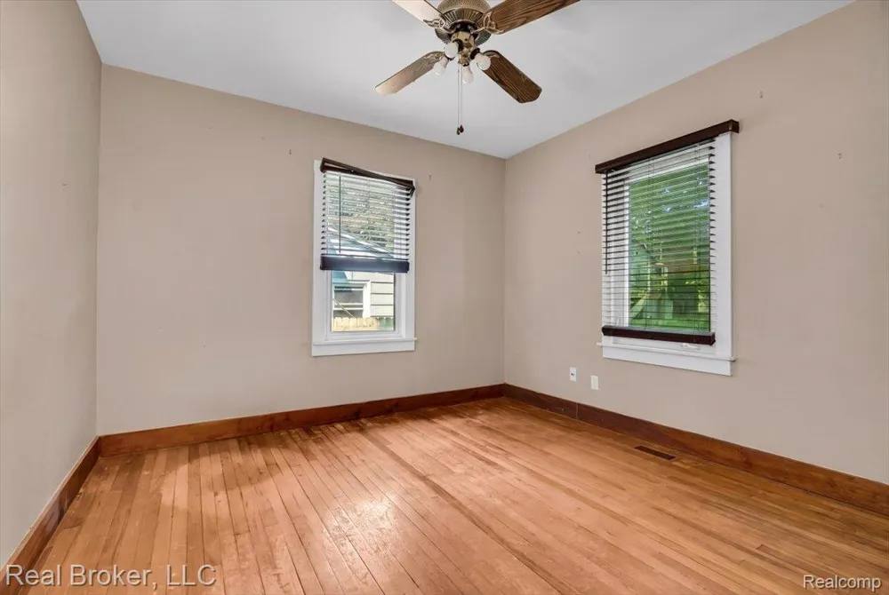 624 Prospect Road Ypsilanti City, MI 48198