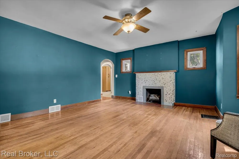 624 Prospect Road Ypsilanti City, MI 48198