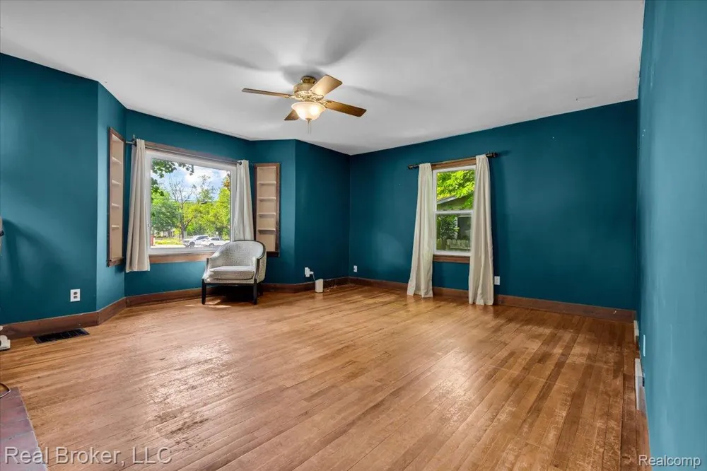 624 Prospect Road Ypsilanti City, MI 48198