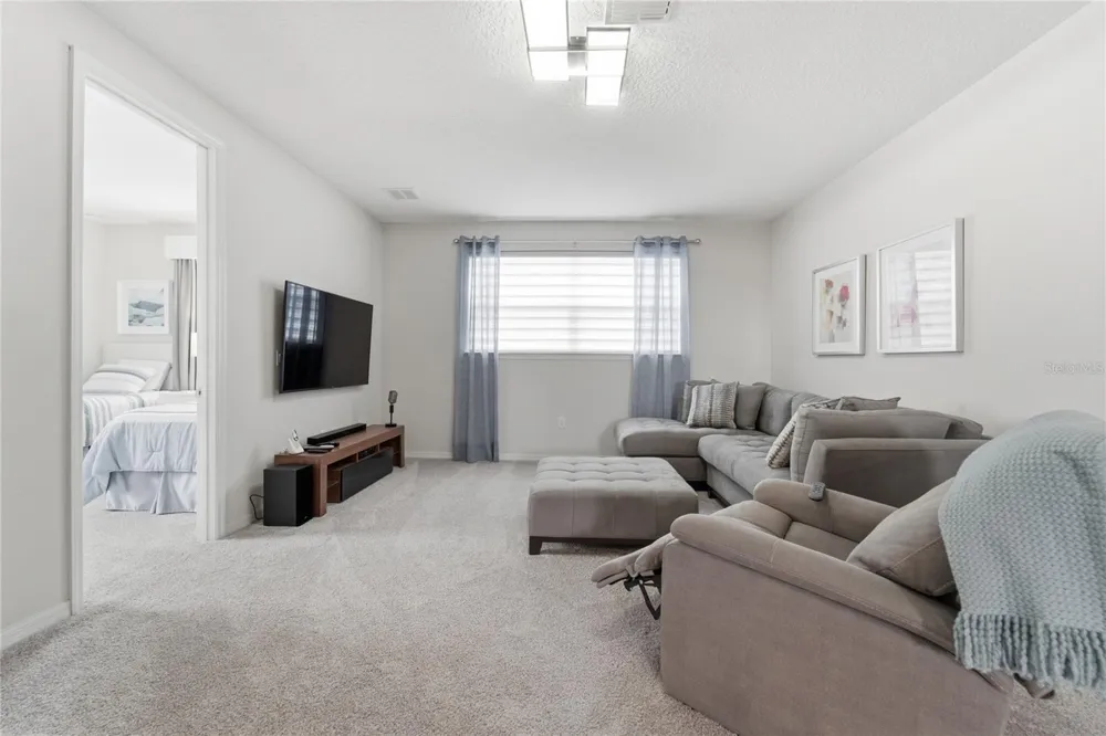 9083 SUNSHINE RIDGE LOOP Kissimmee, FL 34747