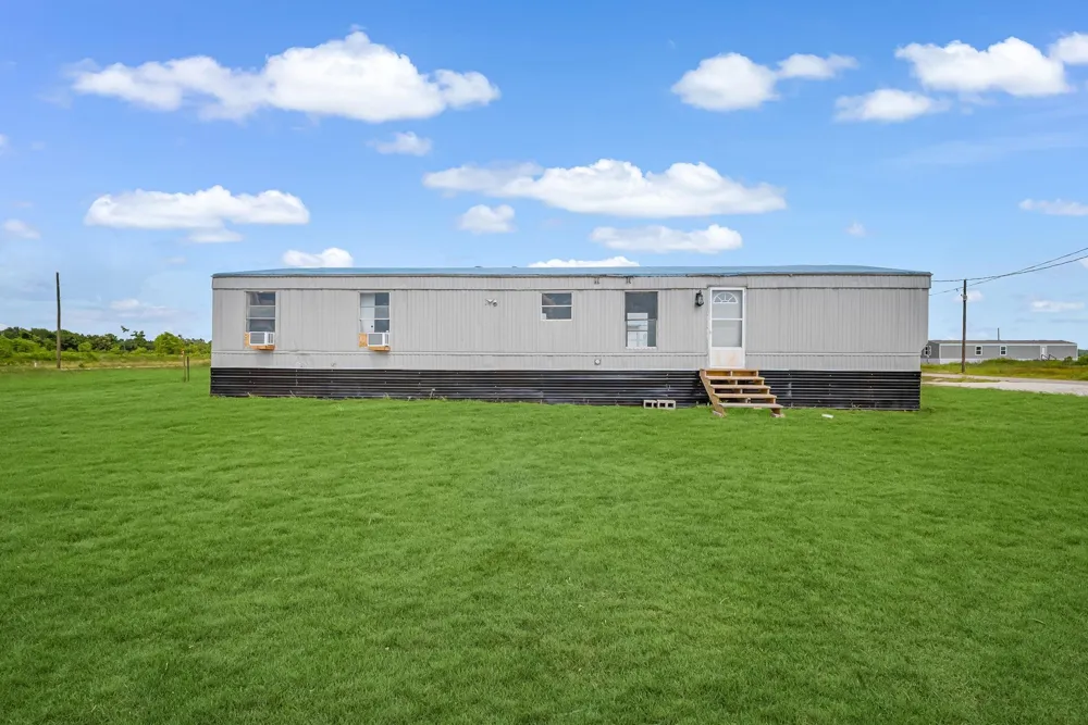 345 Road 591524 Cleveland, TX 77327