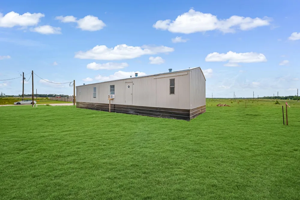 345 Road 591524 Cleveland, TX 77327