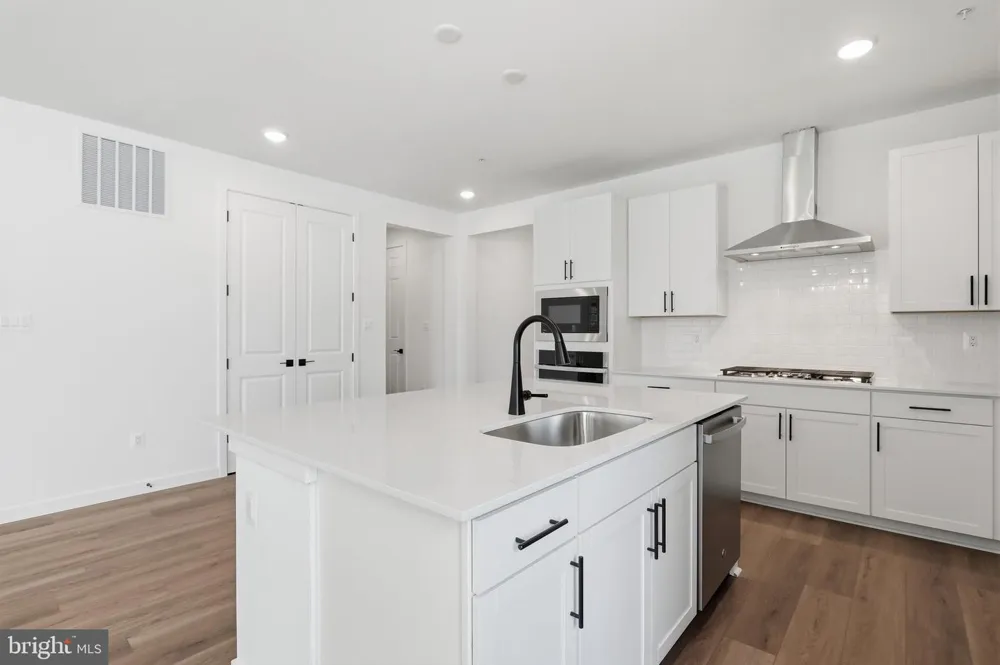 19004 AMESBURY ROAD Hagerstown, MD 21742