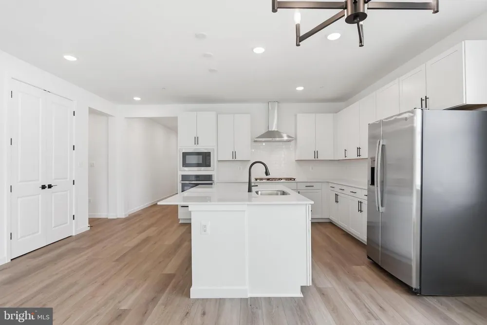 19004 AMESBURY ROAD Hagerstown, MD 21742