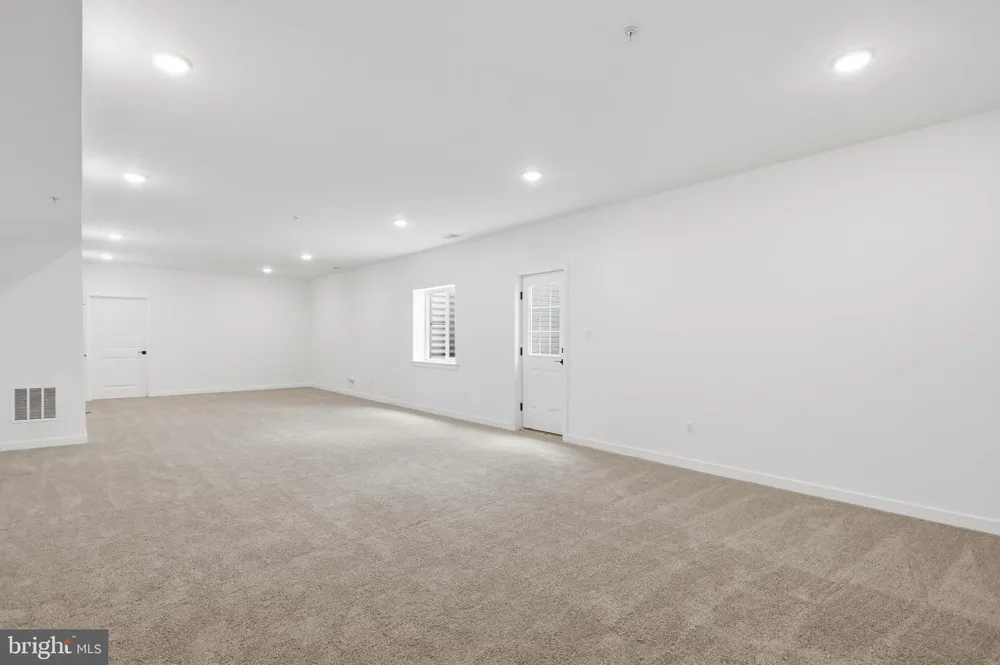 19004 AMESBURY ROAD Hagerstown, MD 21742