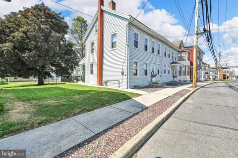 108 E MAIN AVENUE
