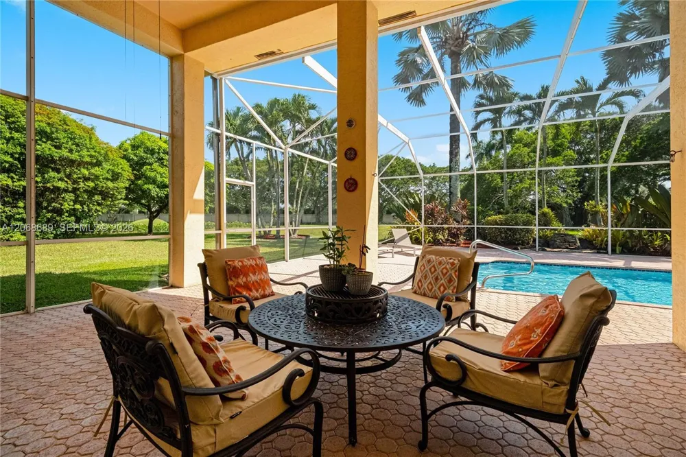 10660 SW 44th Ct Davie, FL 33328