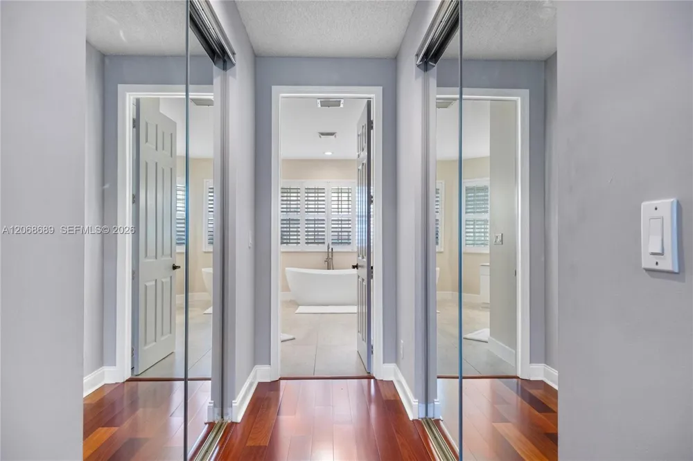 10660 SW 44th Ct Davie, FL 33328
