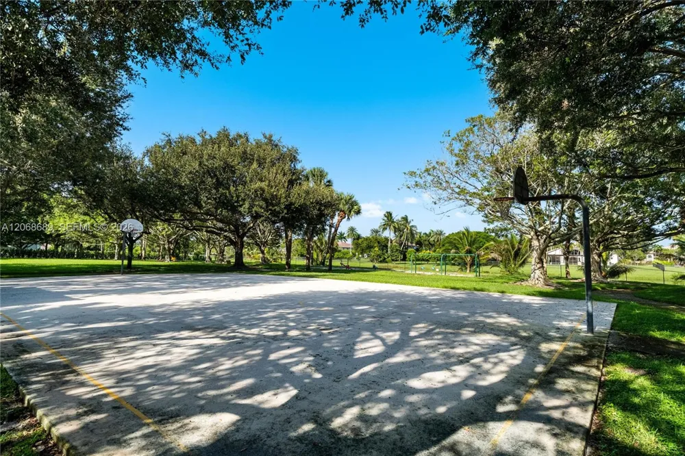 10660 SW 44th Ct Davie, FL 33328