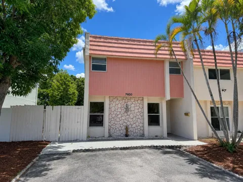 7920 SW 7TH PLACE