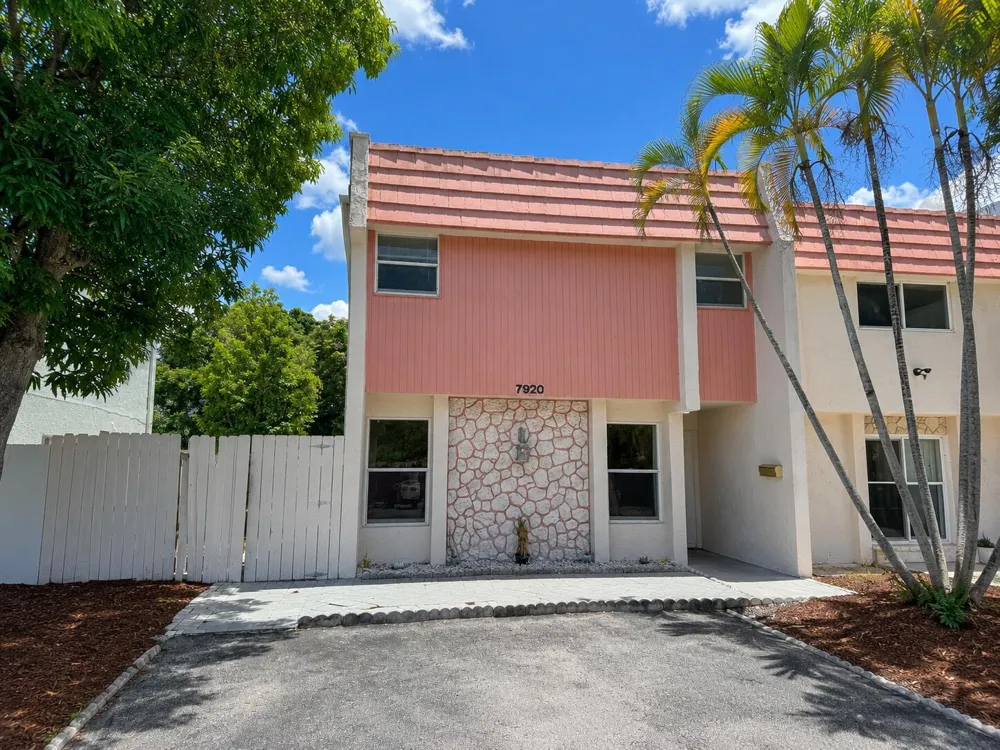 7920 SW 7TH PLACE North Lauderdale, FL 33068
