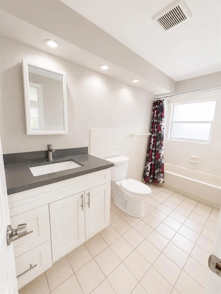 7920 SW 7TH PLACE North Lauderdale, FL 33068