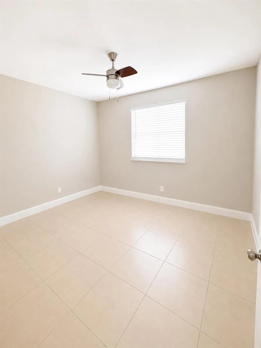 7920 SW 7TH PLACE North Lauderdale, FL 33068