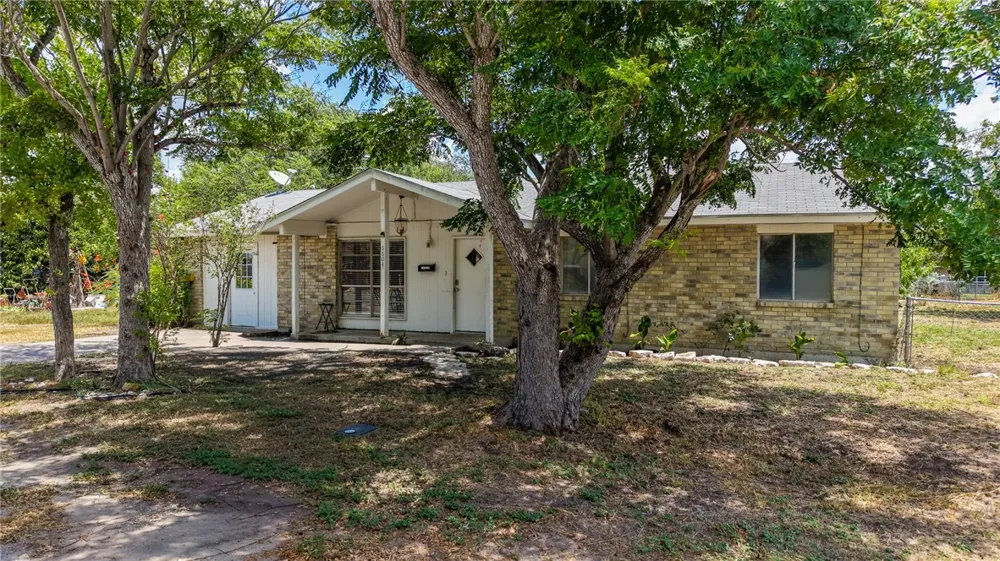 1604 Cadillac Three Rivers, TX 78071