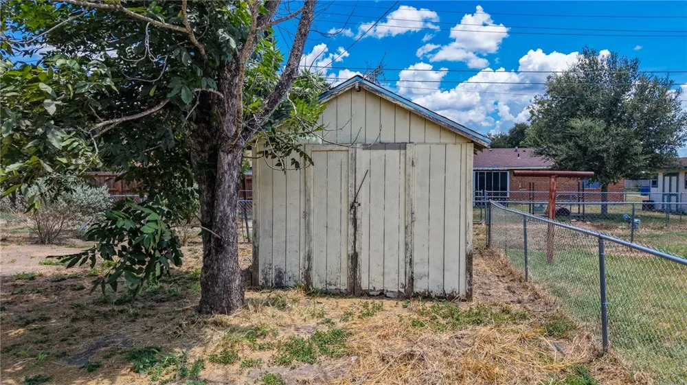 1604 Cadillac Three Rivers, TX 78071