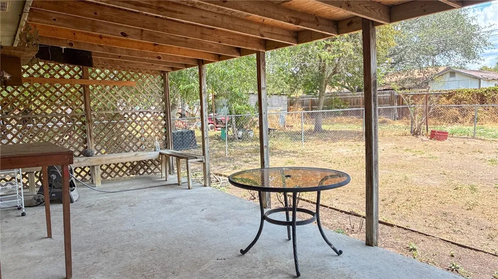 1604 Cadillac Three Rivers, TX 78071