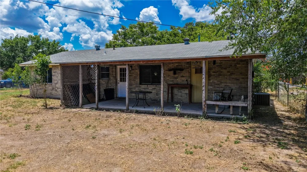 1604 Cadillac Three Rivers, TX 78071