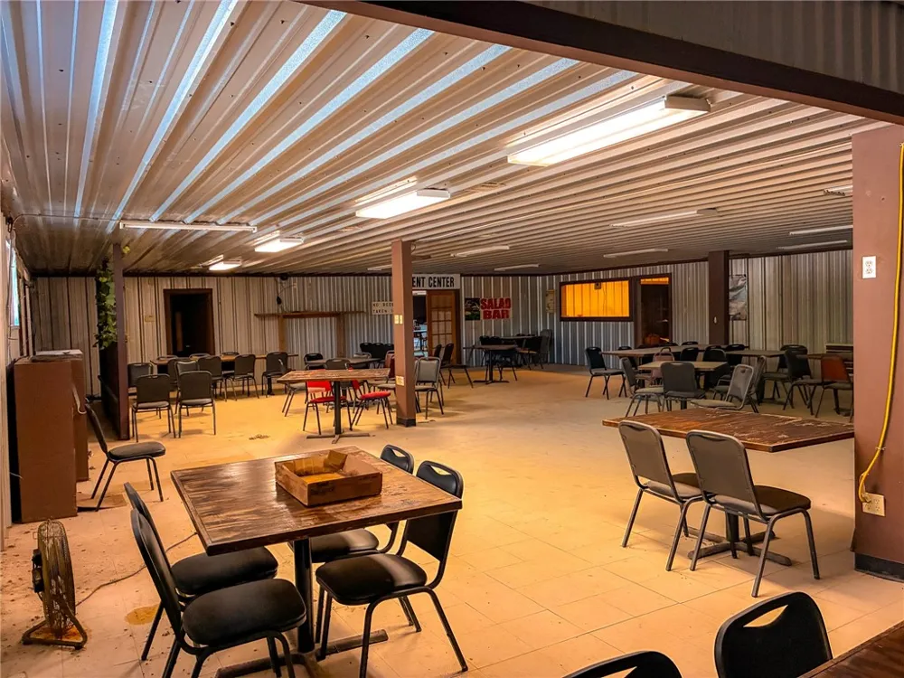 1994 Hwy 281 George West, TX 78022