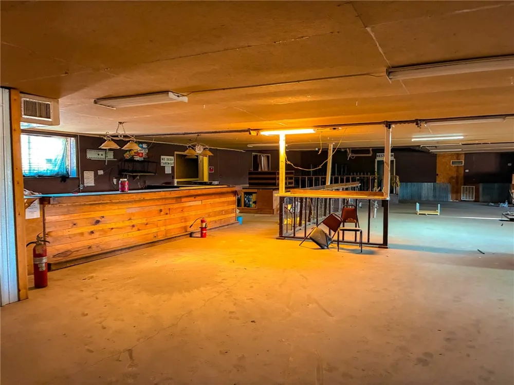 1994 Hwy 281 George West, TX 78022
