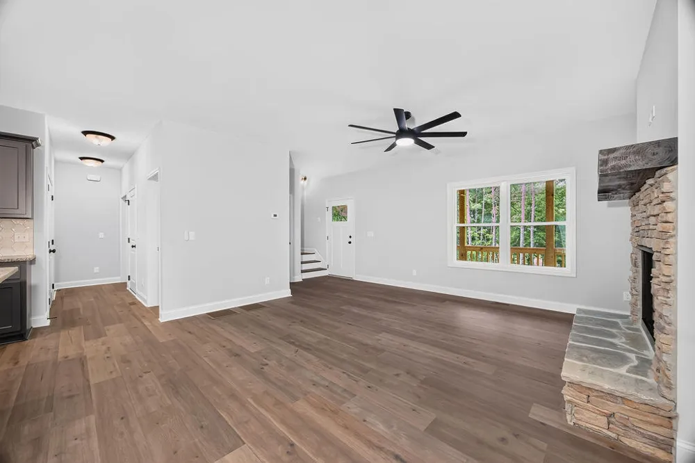 4546 Lee Pike Soddy Daisy, TN 37379