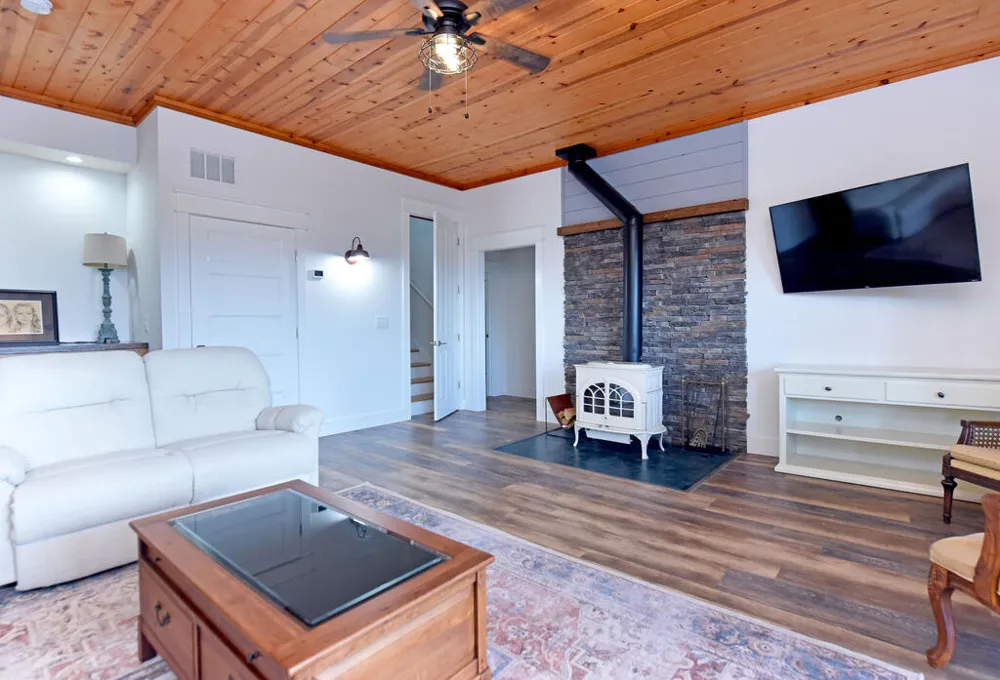 732 Ridge Pointe Way Blairsville, GA 30512