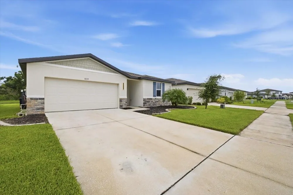 10119 DAYBREAK GLEN Parrish, FL 34219