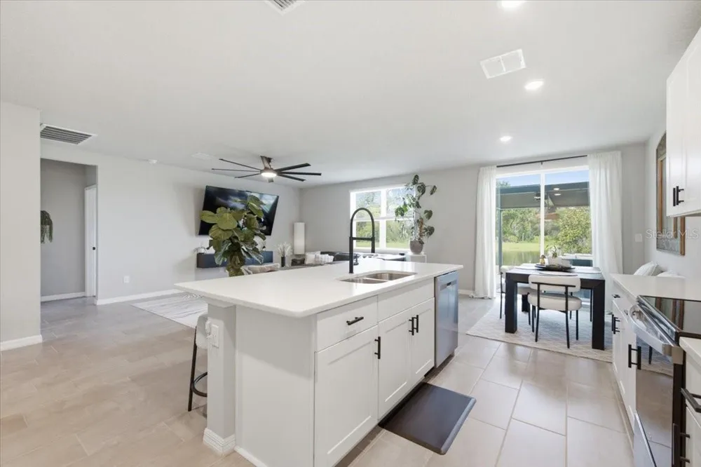 10119 DAYBREAK GLEN Parrish, FL 34219