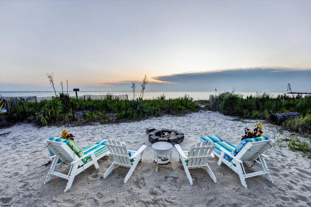 175 N Beach Ave Cape May Court House, NJ 08210