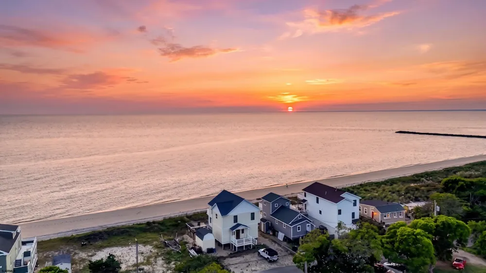 175 N Beach Ave Cape May Court House, NJ 08210