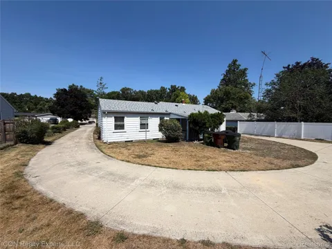5718 Parkdale Drive