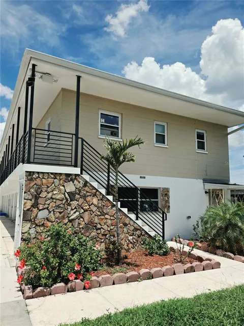 2807 41ST AVENUE #3