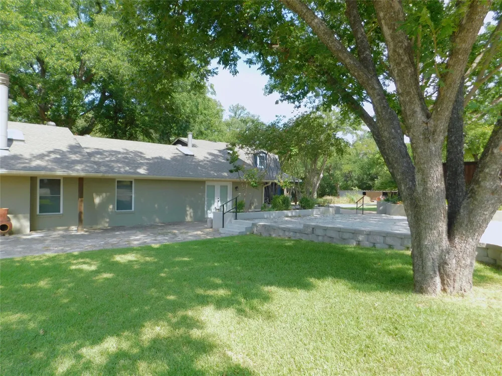 897 John George Lane Sanger, TX 76266