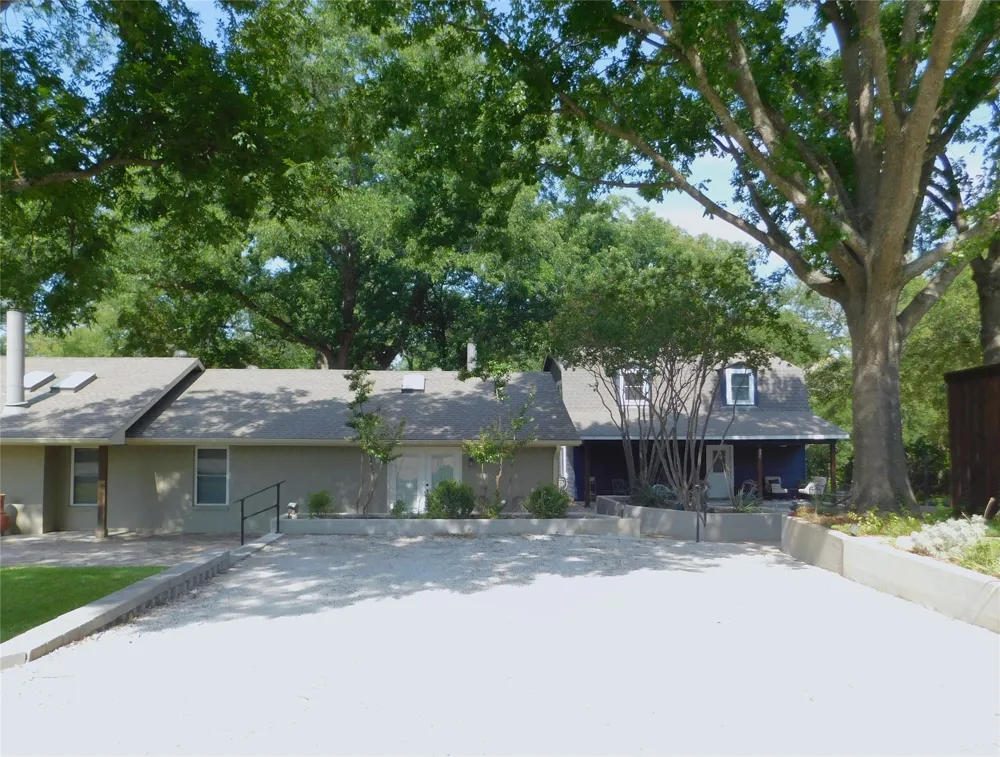897 John George Lane Sanger, TX 76266