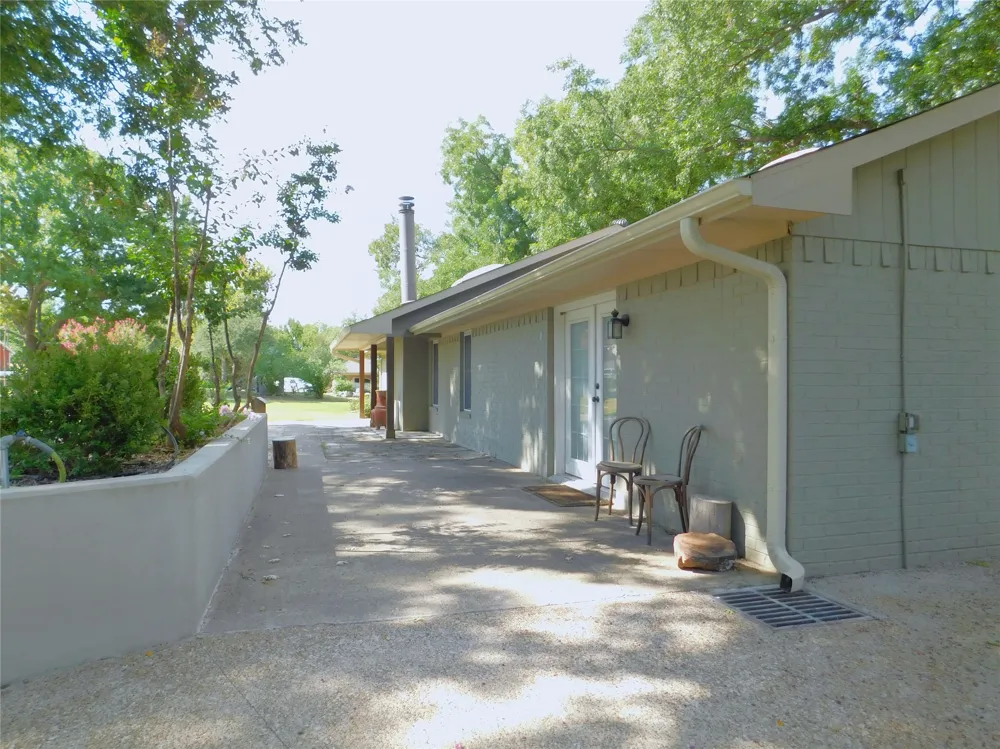 897 John George Lane Sanger, TX 76266