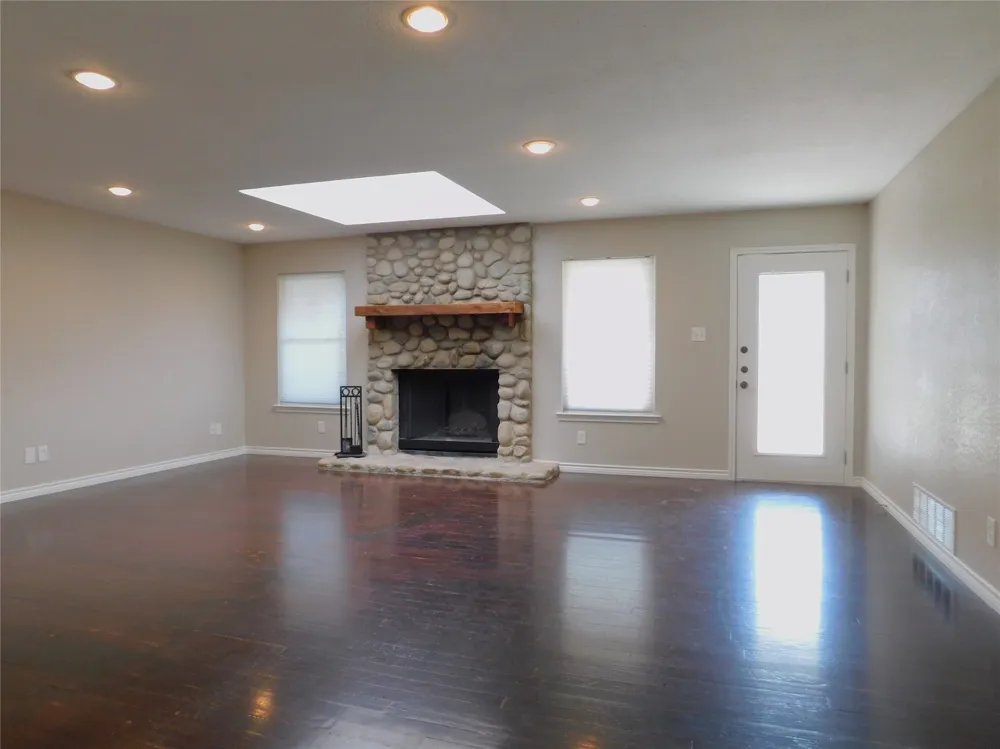 897 John George Lane Sanger, TX 76266