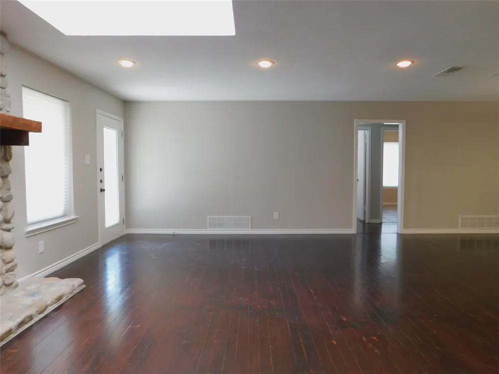897 John George Lane Sanger, TX 76266