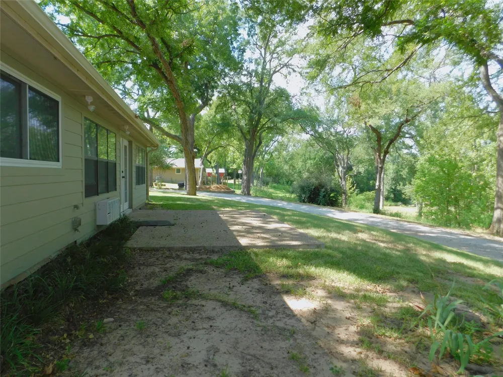 897 John George Lane Sanger, TX 76266