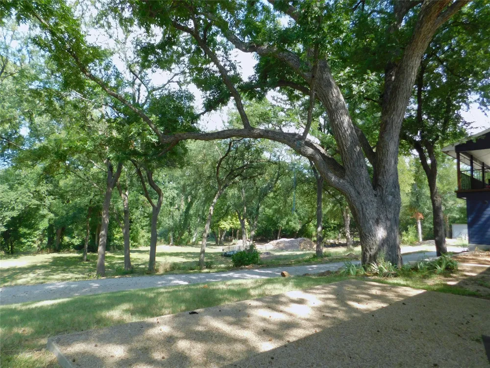 897 John George Lane Sanger, TX 76266