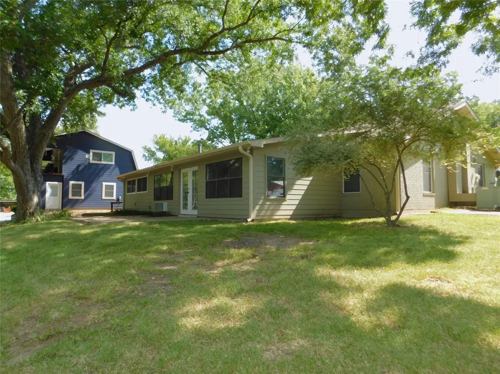 897 John George Lane Sanger, TX 76266