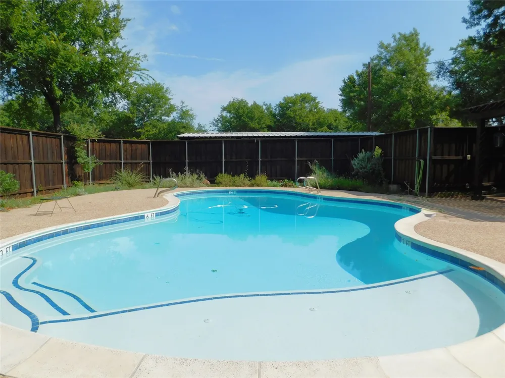 897 John George Lane Sanger, TX 76266