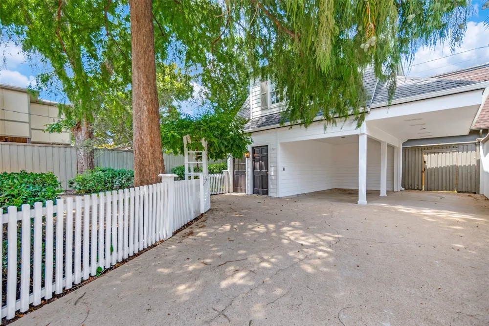 4504 Livingston Avenue Highland Park, TX 75205