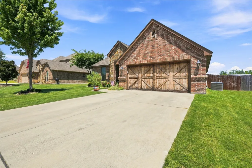 168 Whitetail Drive Willow Park, TX 76008