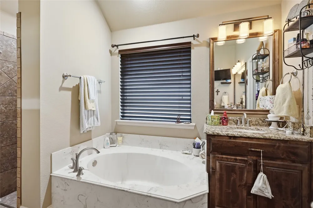 168 Whitetail Drive Willow Park, TX 76008