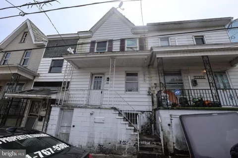 1006 BROCK STREET