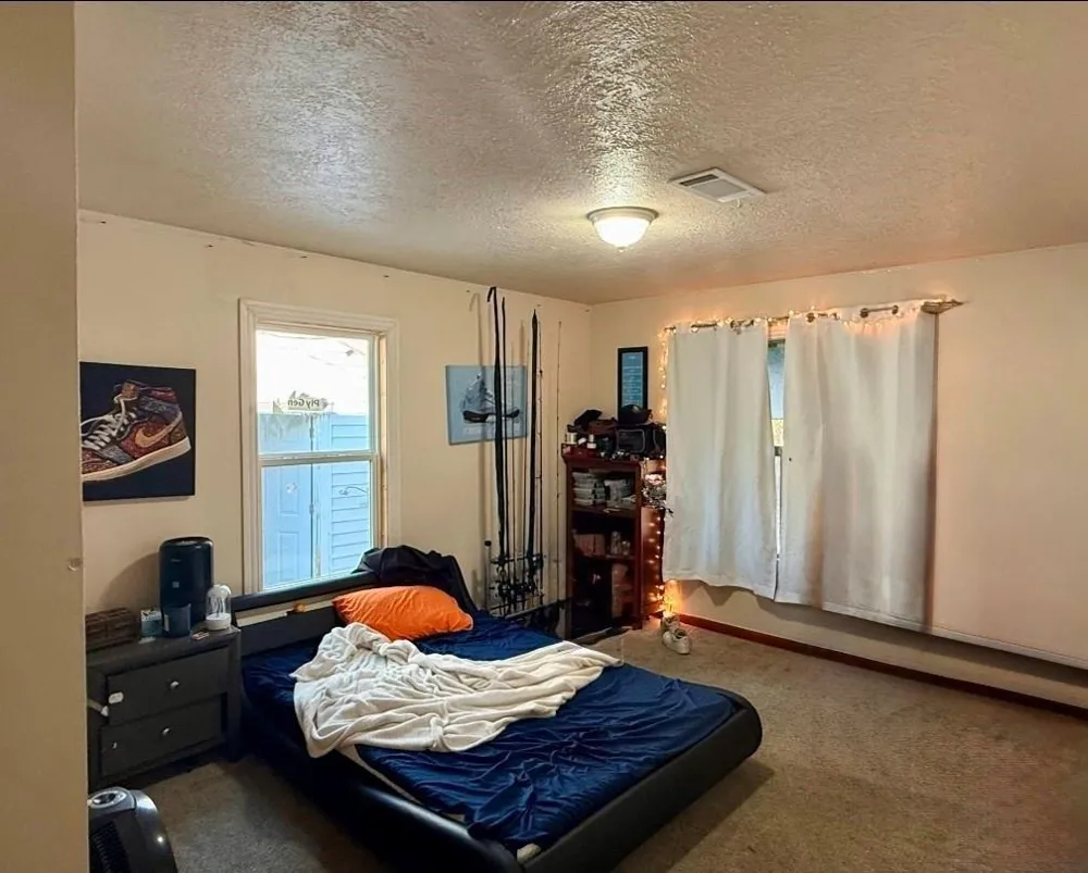 700 E Wallisville Road Highlands, TX 77562