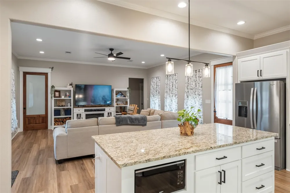 60 Bluegill Drive Shepherd, TX 77371