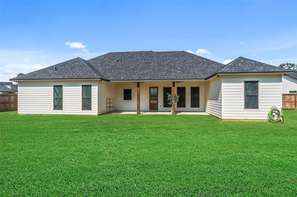 60 Bluegill Drive Shepherd, TX 77371