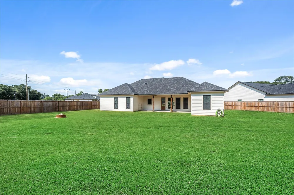 60 Bluegill Drive Shepherd, TX 77371